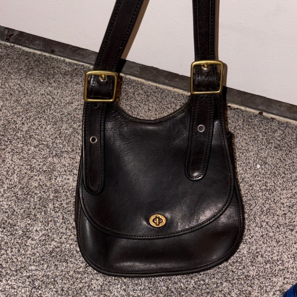 Vintage Coach Cashin bag
